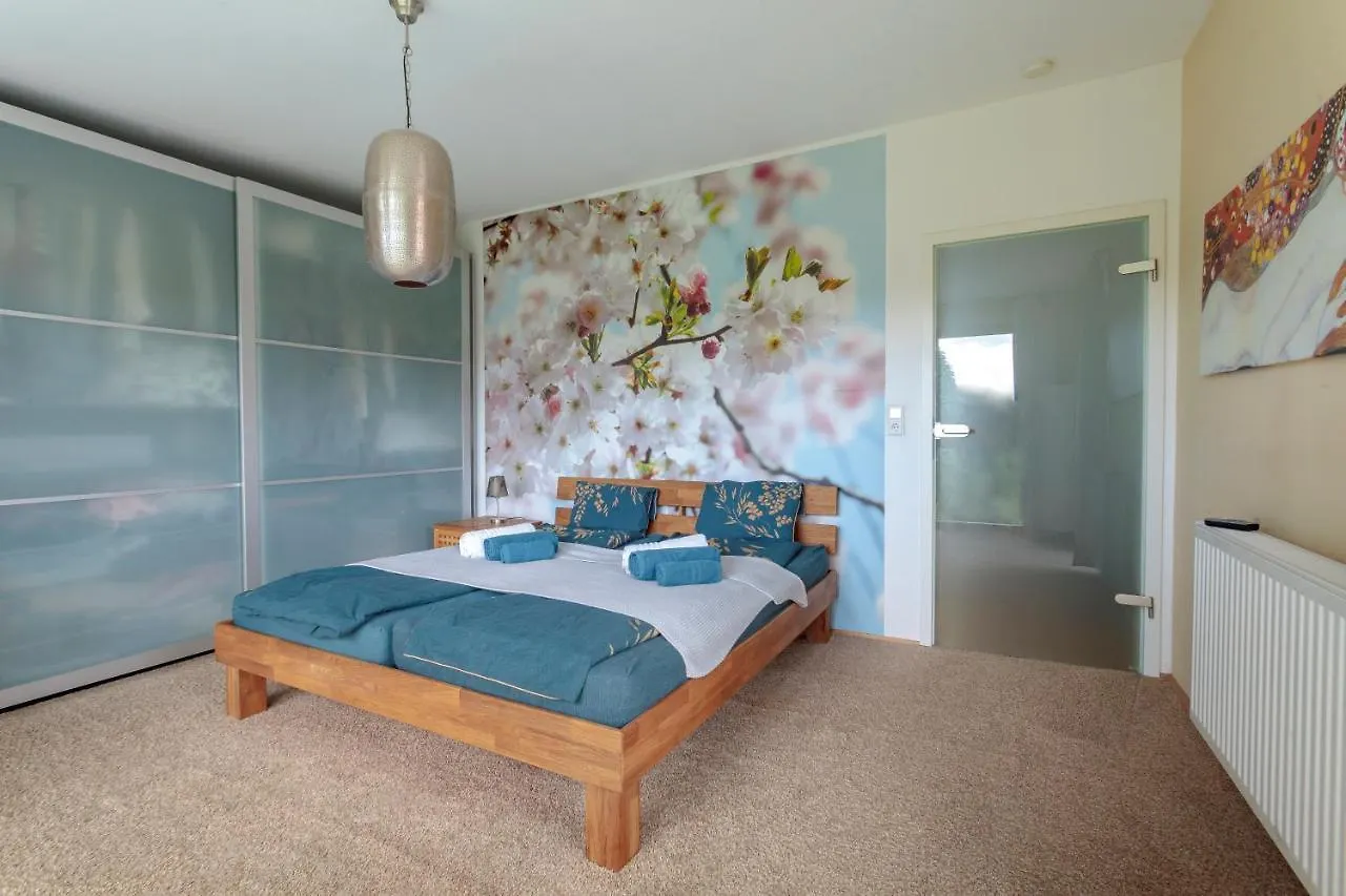 Holiday home Zuhause Im Paradies Villa Hannover